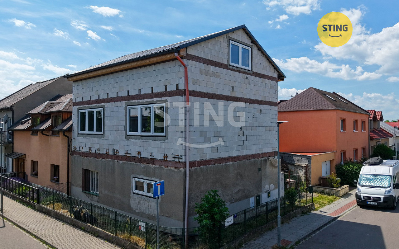 Prodej domu 270 m² s pozemkem 213 m²