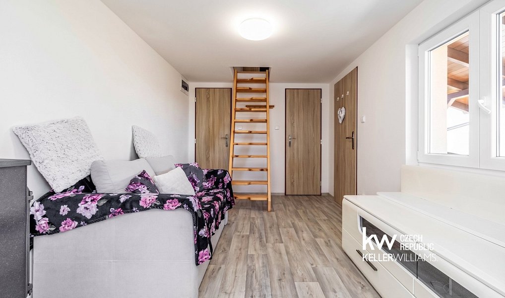 Prodej zahrady 640 m², Malé Žernoseky – náhled fotky 26