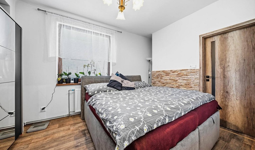 Prodej bytu 3+1 76 m², Všestary – náhled fotky 7