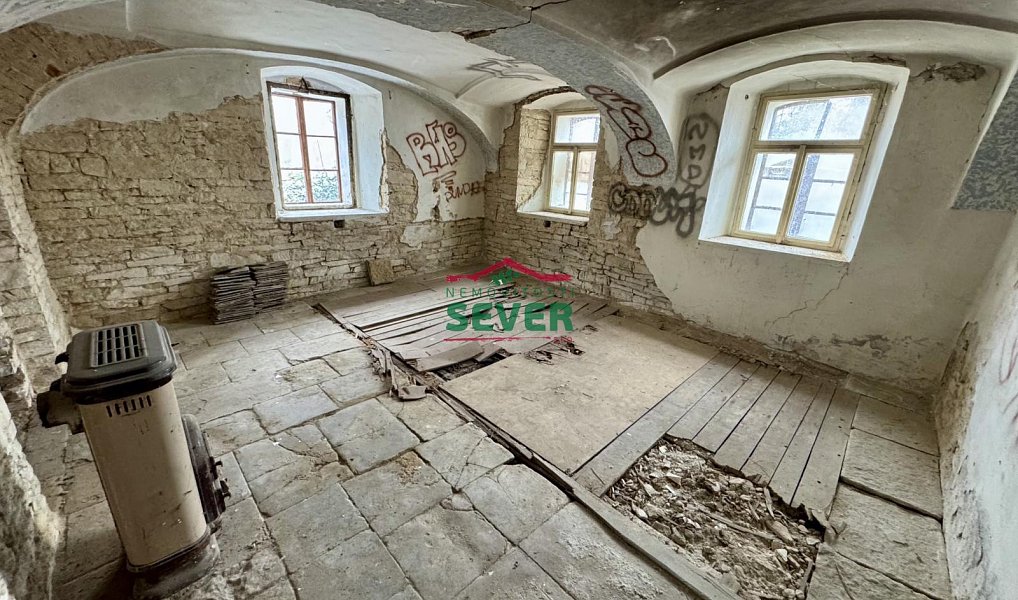 Prodej domu 200 m² s pozemkem 493 m², Vrutice – náhled fotky 2