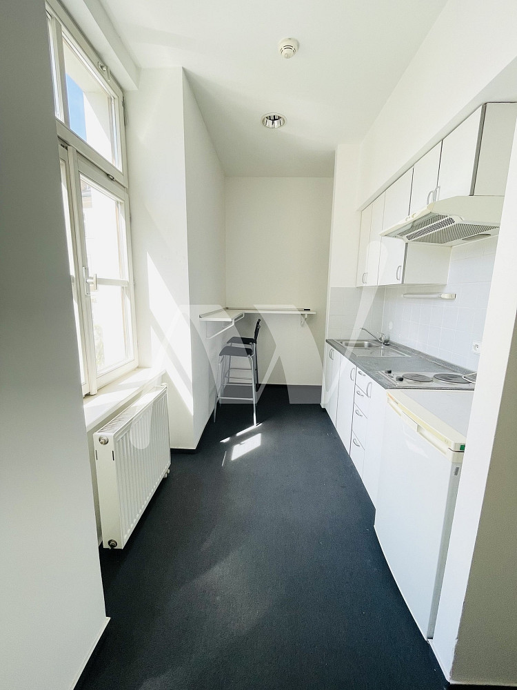 Pronájem kanceláře 142 m² — photo 5