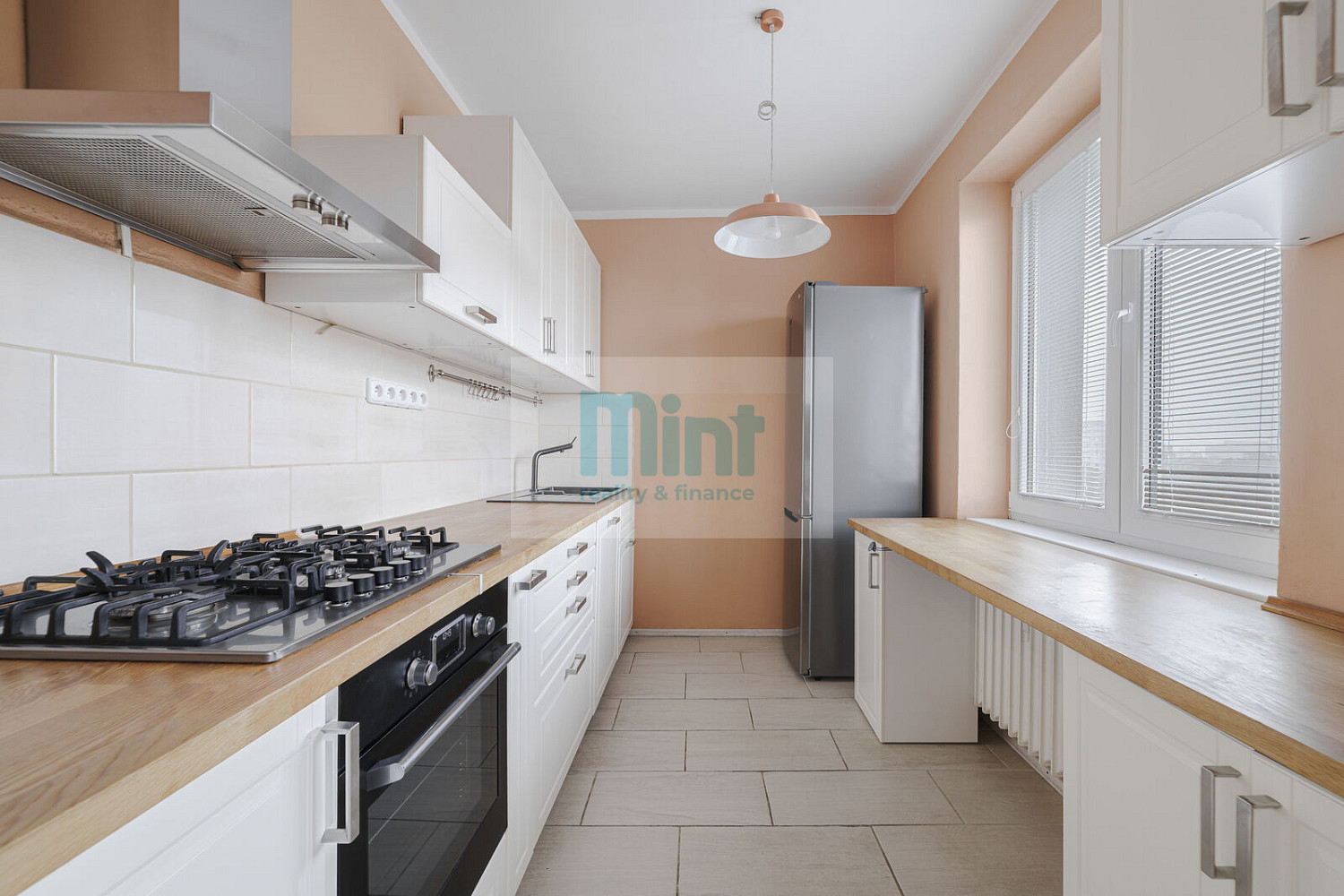 Pronájem bytu 2+1 50 m² – fotografie 2