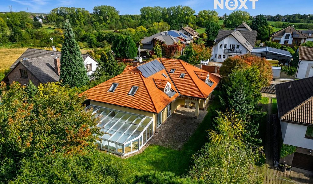 Prodej domu 337 m² s pozemkem 915 m², Praha – náhled fotky 28