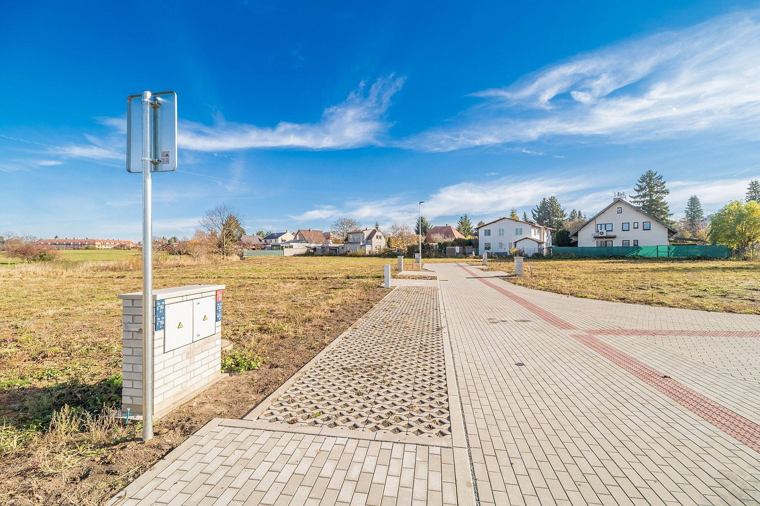 Prodej stavebního pozemku 1 075 m² — photo 2