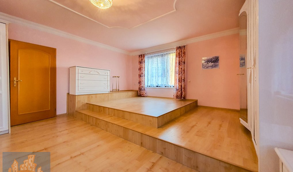 Pronájem domu 570 m² s pozemkem 483 m², Praha – náhled fotky 14