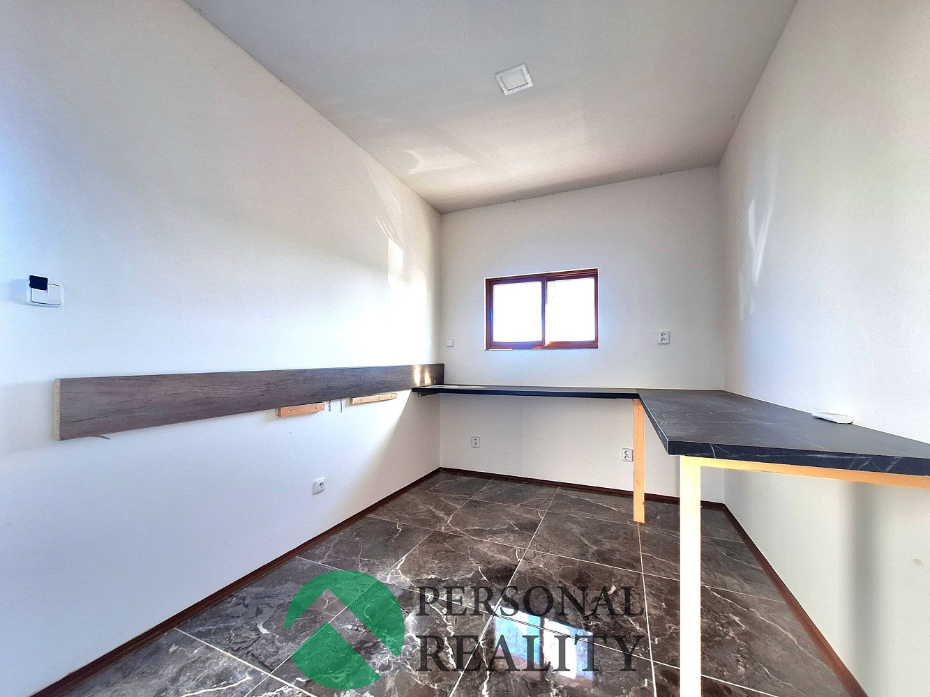 Pronájem obchodních prostor 16 m² – fotografie 4