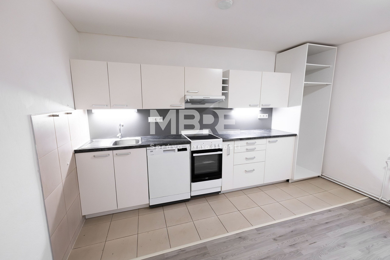 Pronájem bytu 2+1 79 m² — photo 2