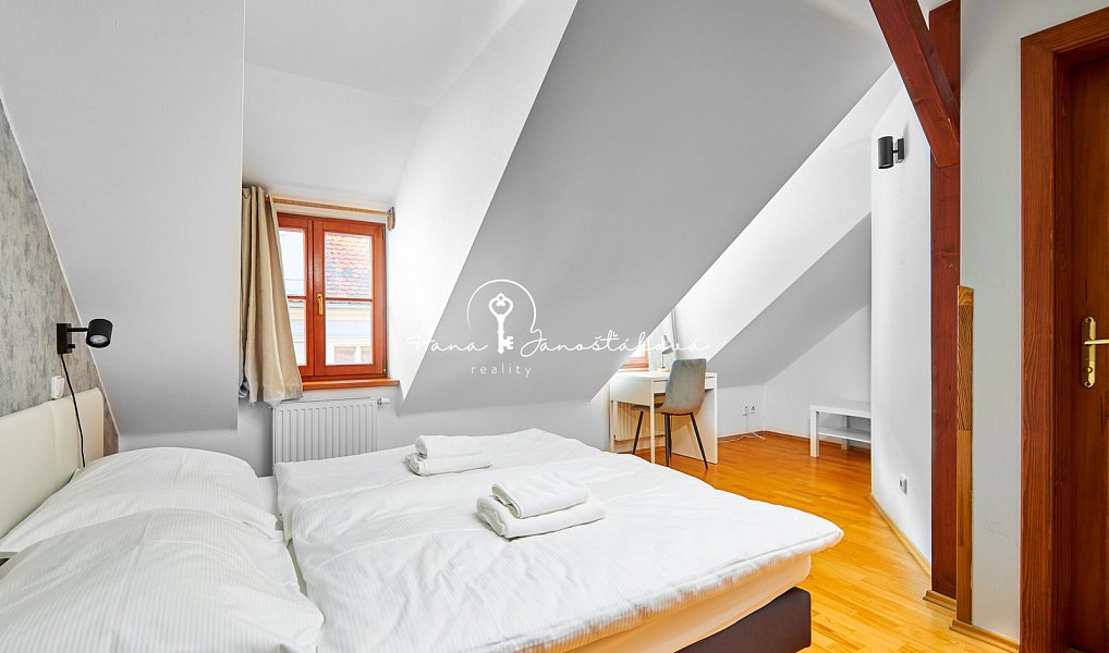 Prodej ubytovacího objektu 270 m², Český Krumlov – náhled fotky 8