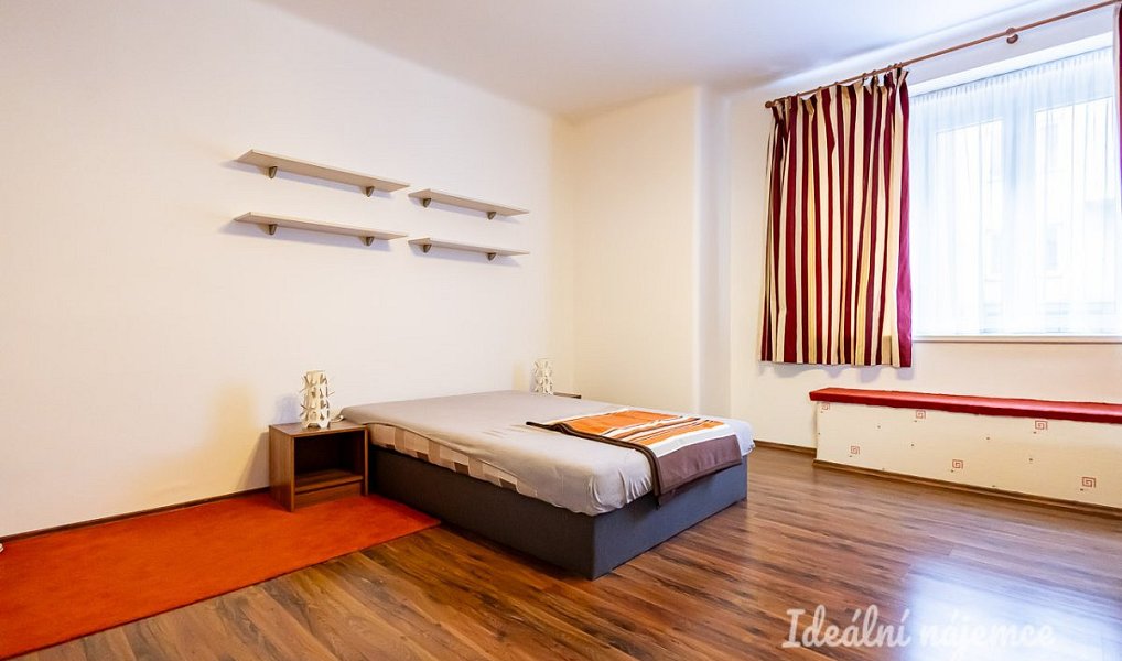 Pronájem bytu 1+kk 38 m², Praha – náhled fotky 8