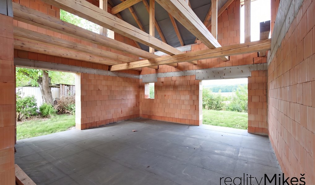 Prodej domu 252 m² s pozemkem 1 445 m², Rovensko pod Troskami – náhled fotky 22