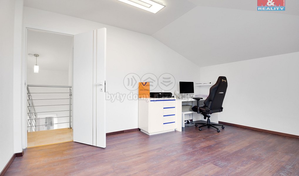 Prodej domu 234 m² s pozemkem 902 m², Kralupy nad Vltavou – náhled fotky 10