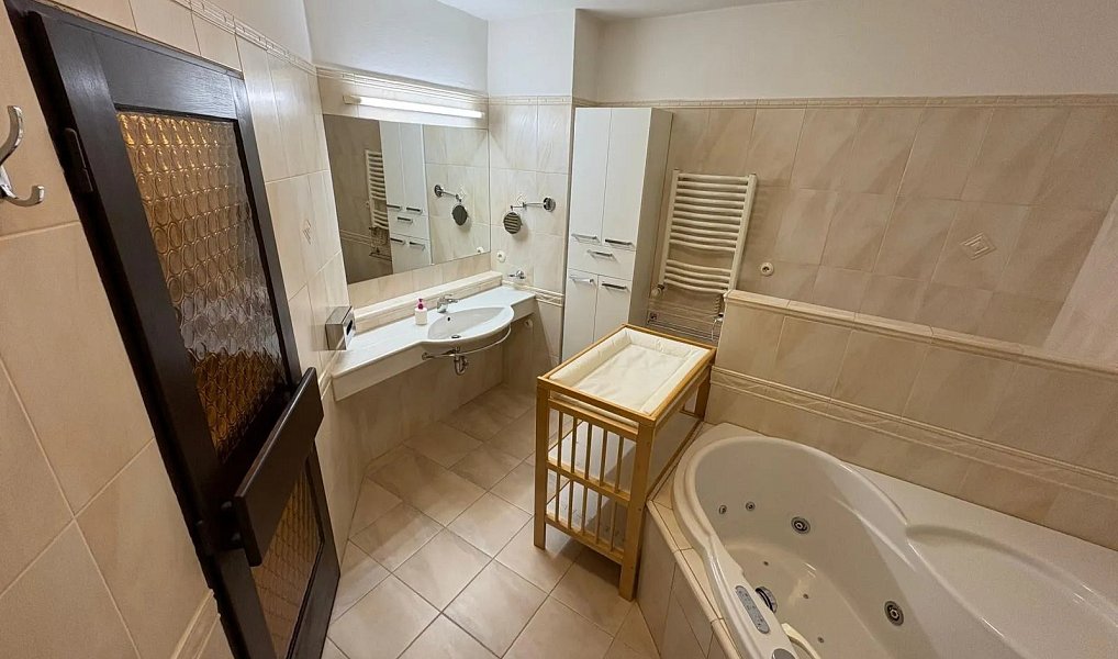 Pronájem domu 260 m² s pozemkem 175 m², Praha – náhled fotky 11