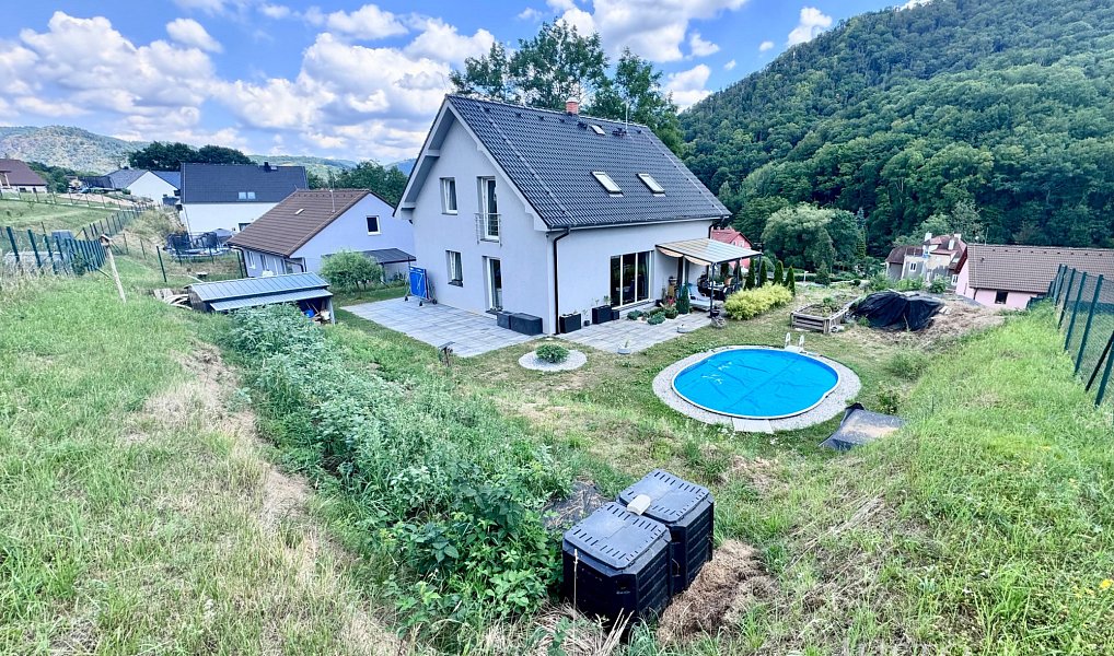 Prodej domu 148 m² s pozemkem 1 008 m², Velké Březno – náhled fotky 2