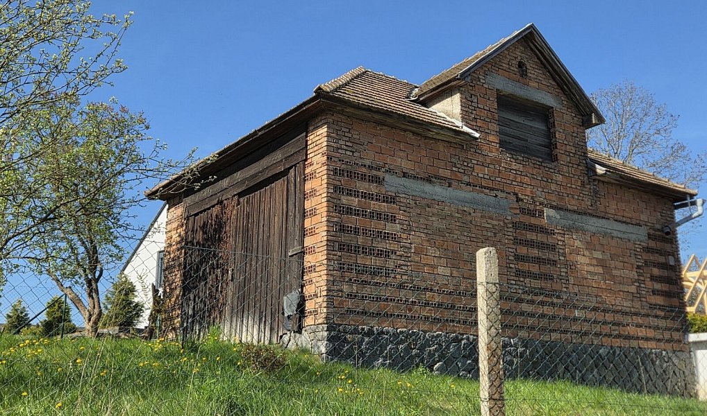 Prodej stavebního pozemku 960 m², Holetín – náhled fotky 6