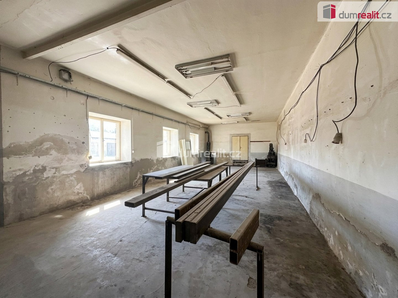Pronájem výrobních prostor 292 m² — photo 2