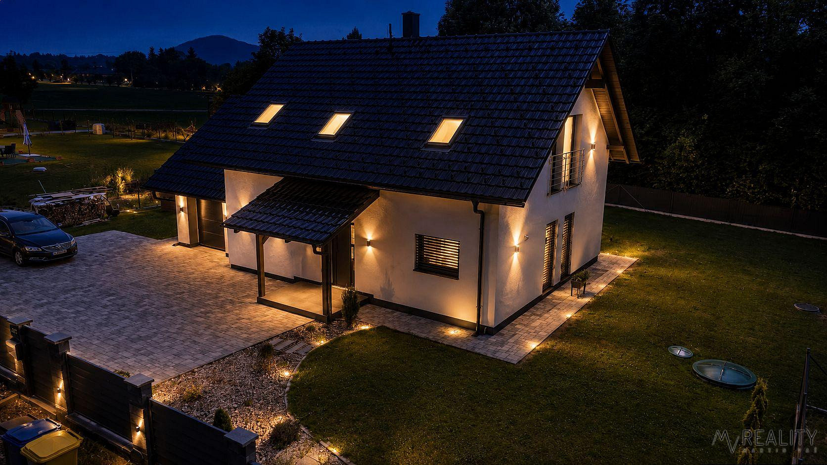 Prodej domu 160 m² s pozemkem 1 159 m² — photo 2