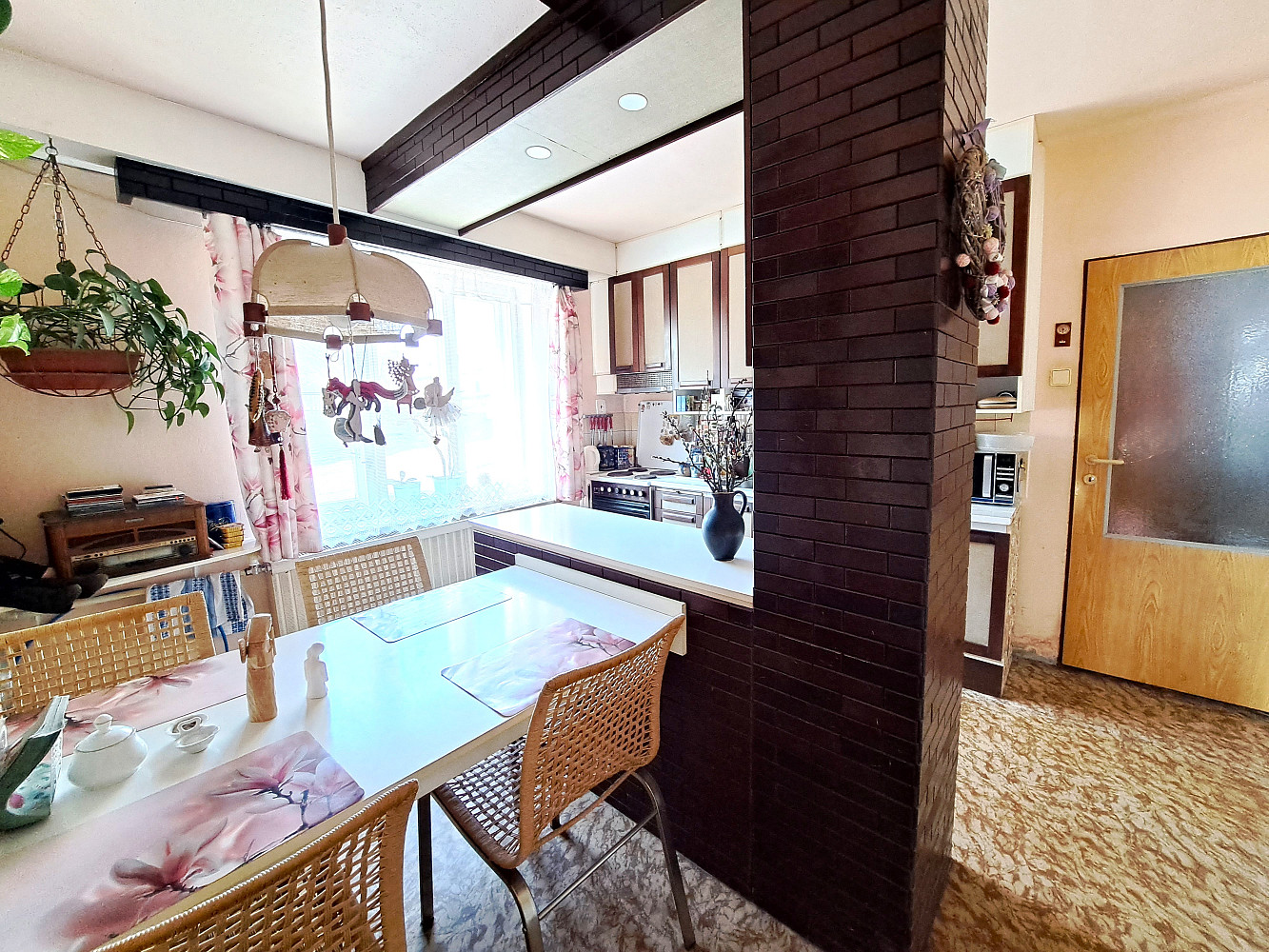 Prodej domu 300 m² s pozemkem 1 830 m²