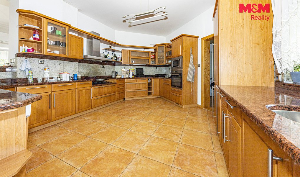 Prodej domu 996 m² s pozemkem 162 727 m², Kolín – náhled fotky 27