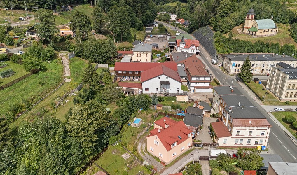 Prodej domu 263 m² s pozemkem 363 m², Svoboda nad Úpou – náhled fotky 4