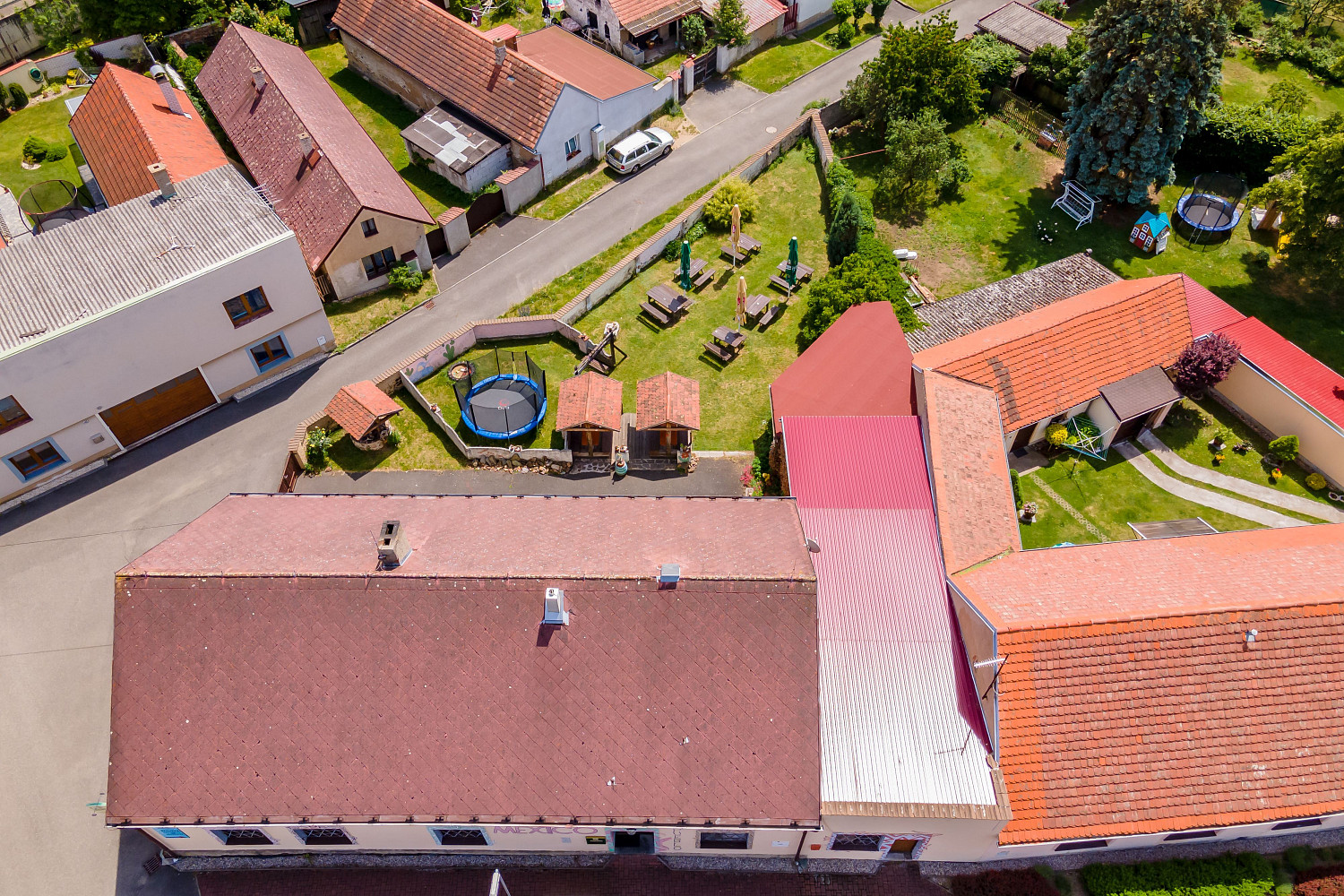 Prodej domu 300 m² s pozemkem 776 m² – pohled 4