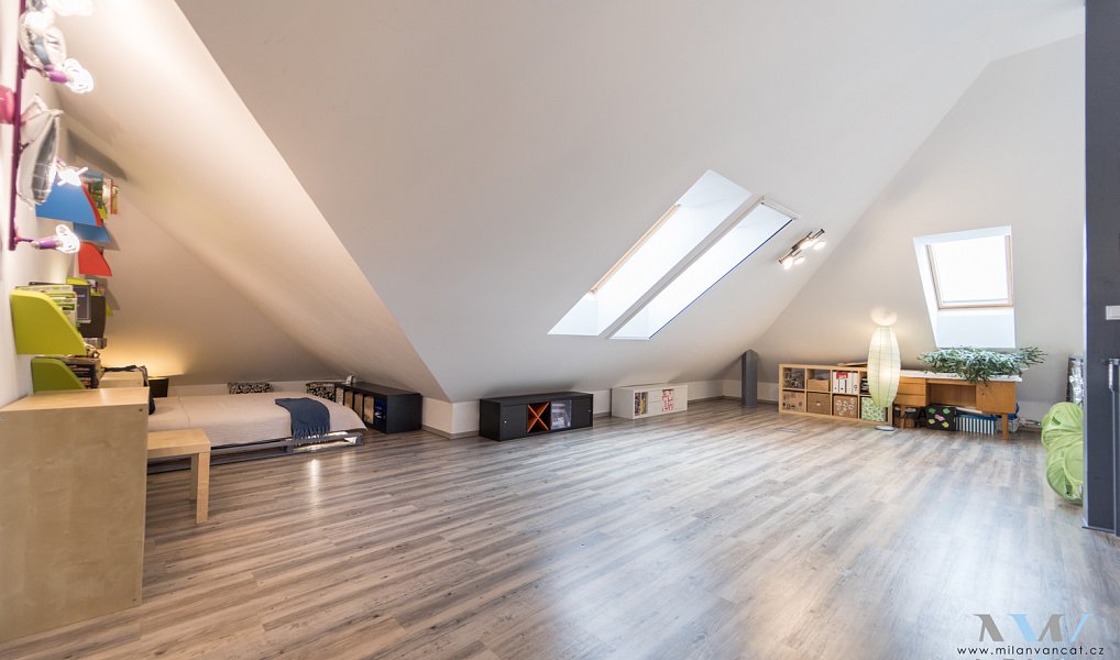 Prodej domu 257 m² s pozemkem 1 805 m², Zalužany – náhled fotky 16