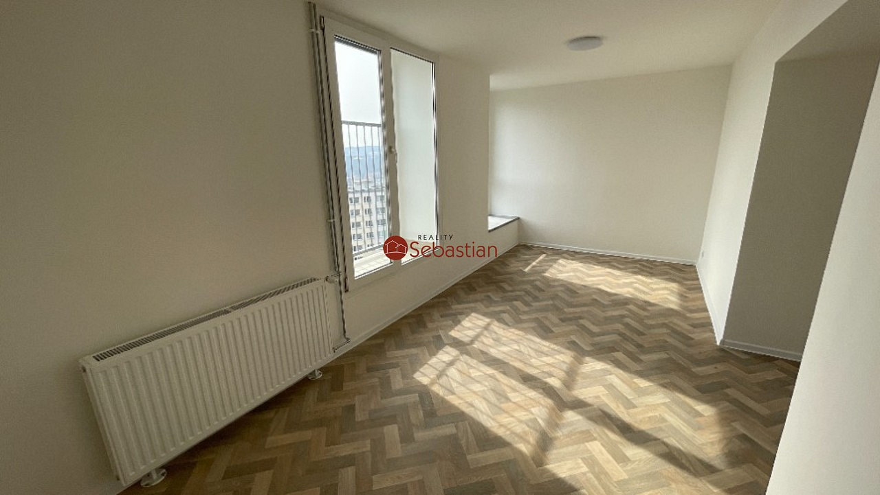 Pronájem bytu 3+1 100 m² — photo 2