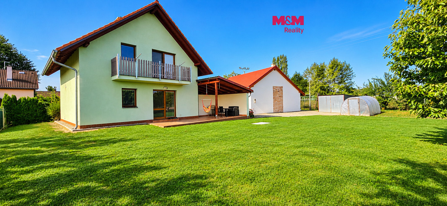 Prodej domu 102 m² s pozemkem 1 106 m²