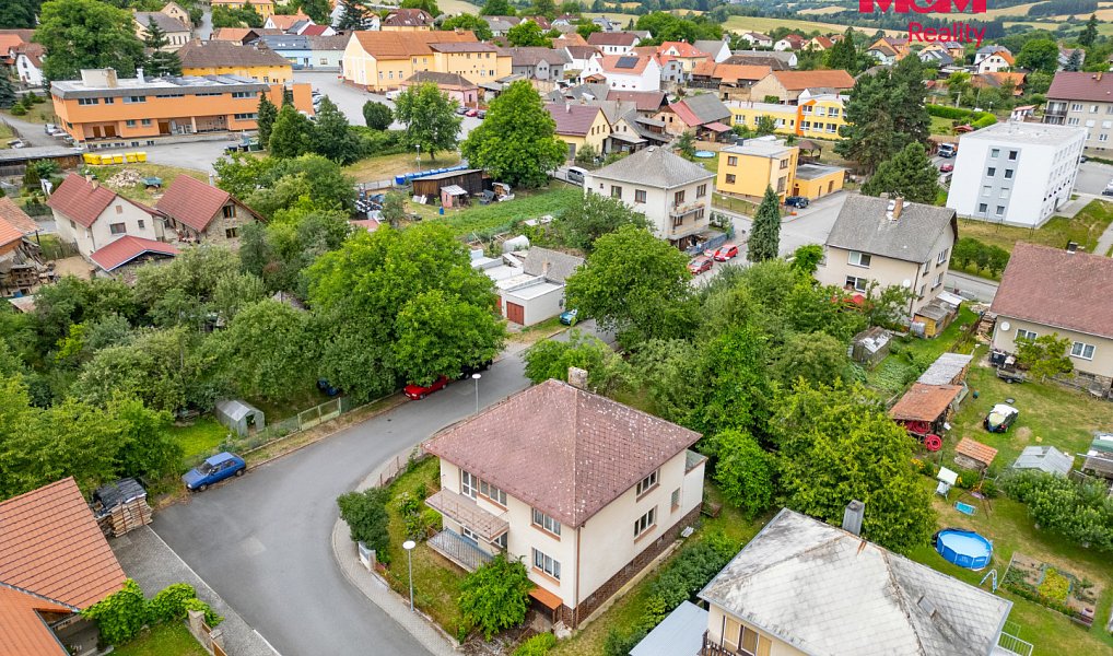 Prodej domu 256 m² s pozemkem 660 m², Čestice – náhled fotky 29