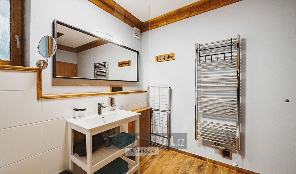 Pronájem bytu 2+kk 58 m², Frymburk – náhled fotky 9