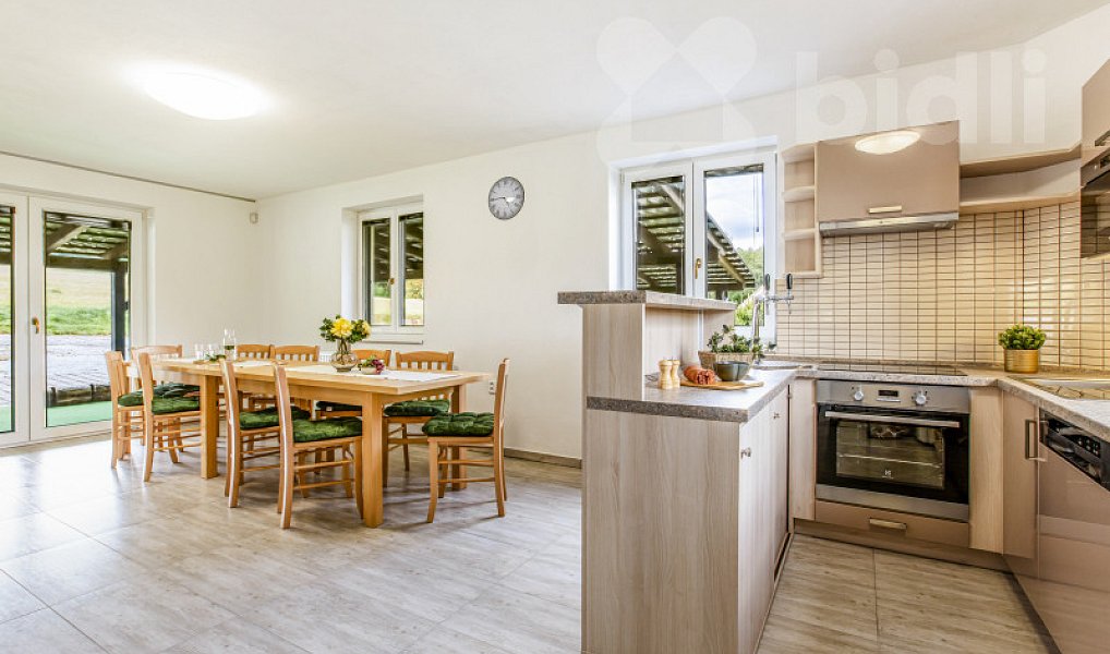 Prodej ubytovacího objektu 230 m², Horní Stropnice – náhled fotky 5