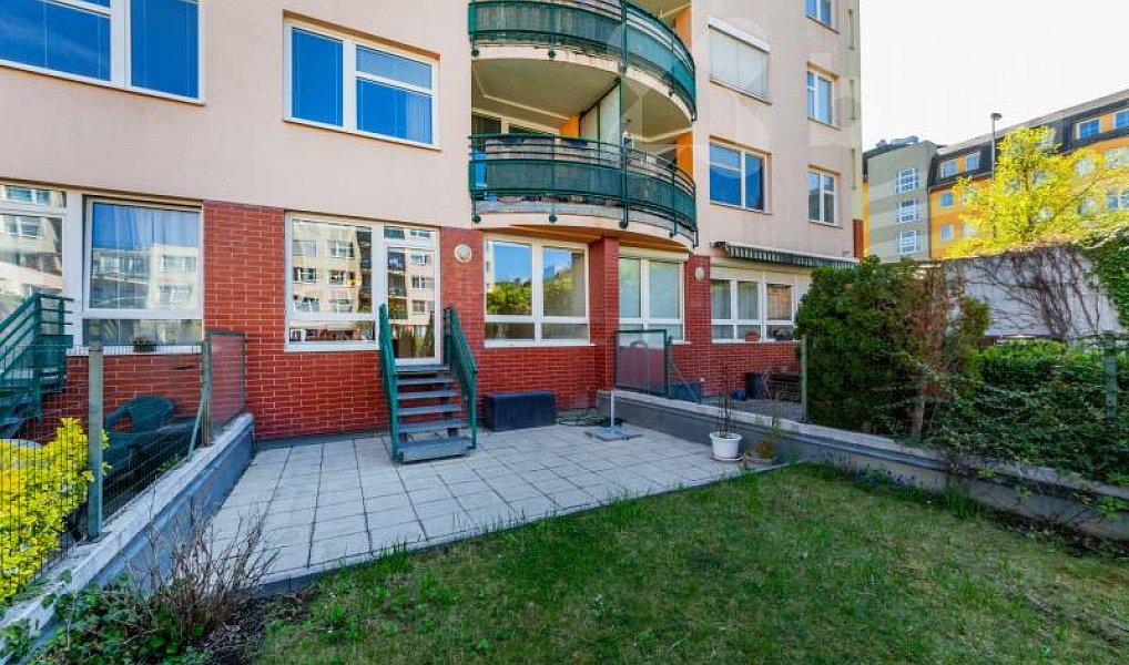 Prodej bytu 2+kk 53 m², Praha – náhled fotky 2