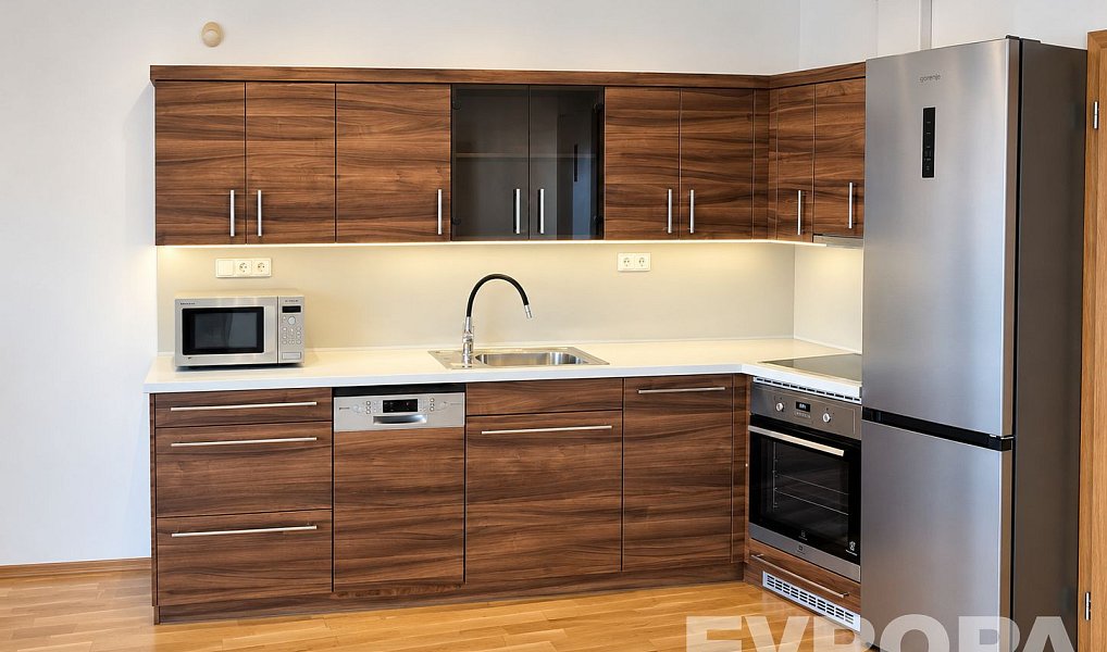 Pronájem bytu 3+kk 80 m², Havlíčkův Brod – náhled fotky 2