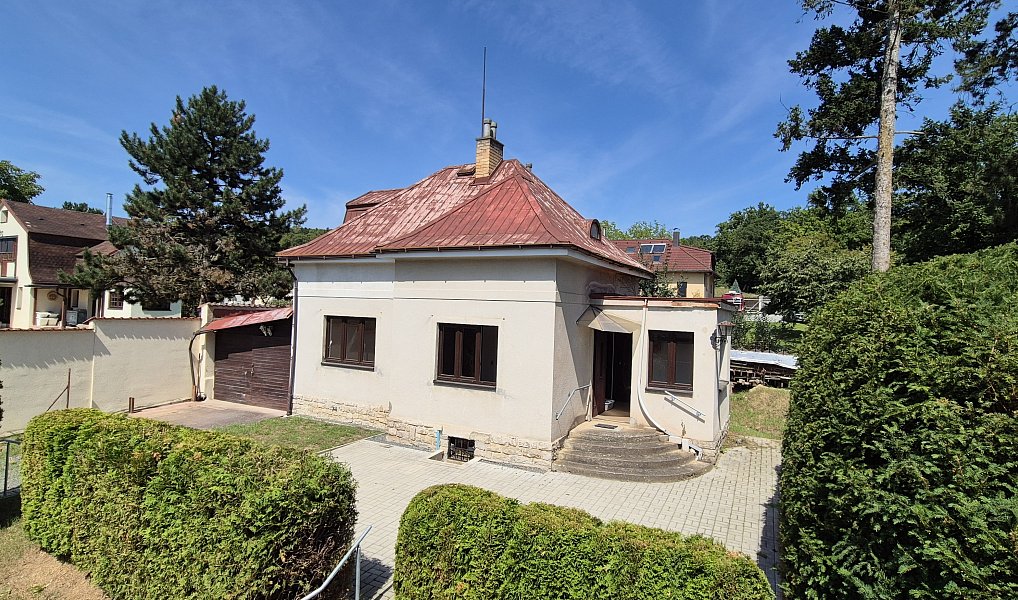 Prodej domu 102 m² s pozemkem 903 m², Černošice – náhled fotky 2