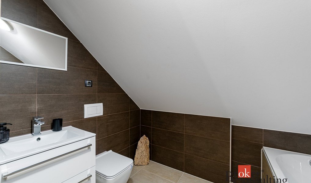 Prodej bytu 4+kk 120 m², Plzeň – náhled fotky 21