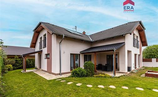 Prodej domu 242 m² s pozemkem 777 m², Cukrovar, Plaňany, okres Kolín
