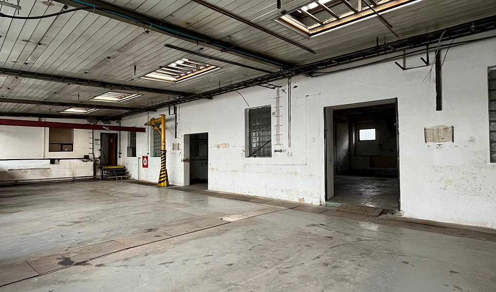 Pronájem výrobních prostor 700 m², Beroun – náhled fotky 2