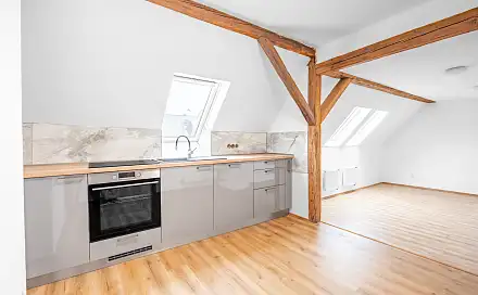 Pronájem bytu 3+kk 74 m²