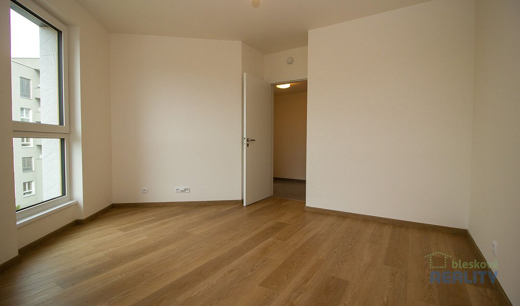 Prodej bytu 3+kk 69 m², Praha – náhled fotky 9