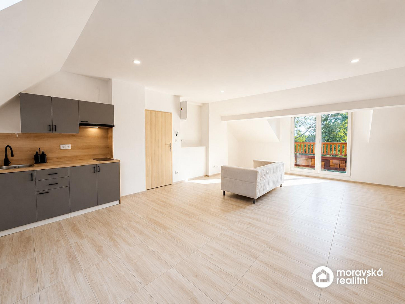 Prodej bytu 1+kk 52 m²