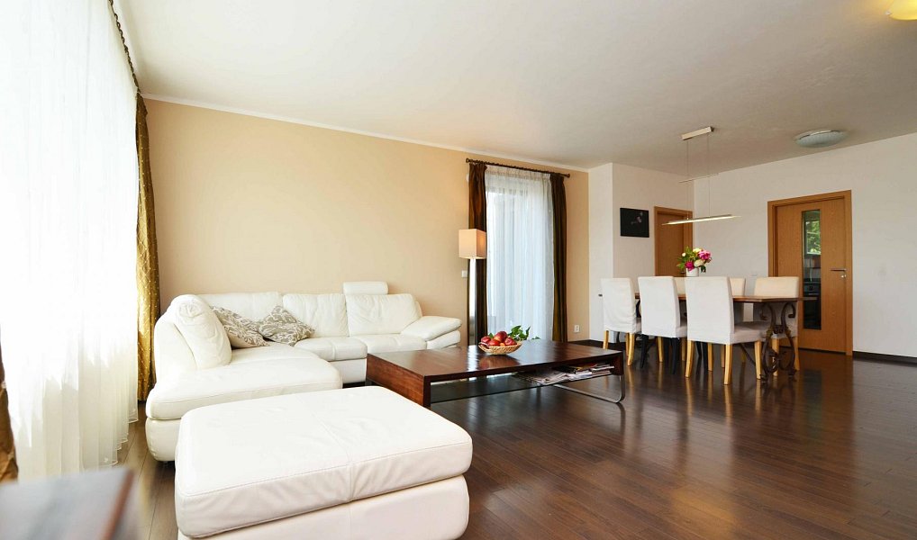 Prodej bytu 4+1 116 m², Rudná – náhled fotky 12