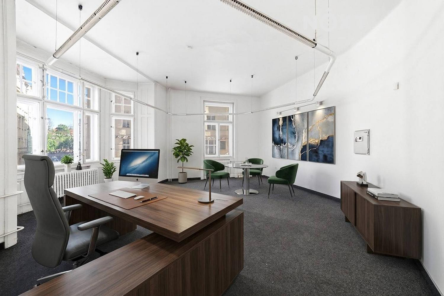 Pronájem kanceláře 304 m² – fotografie 2