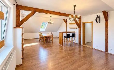 Prodej bytu 5+1 170 m², Dubné - Třebín, okres České Budějovice