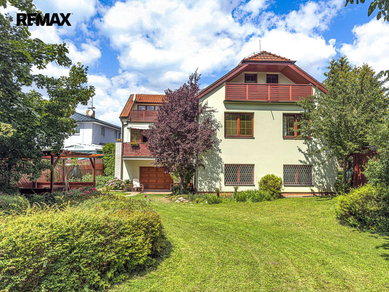 Pronájem domu 286 m² s pozemkem 721 m² – fotografie 3