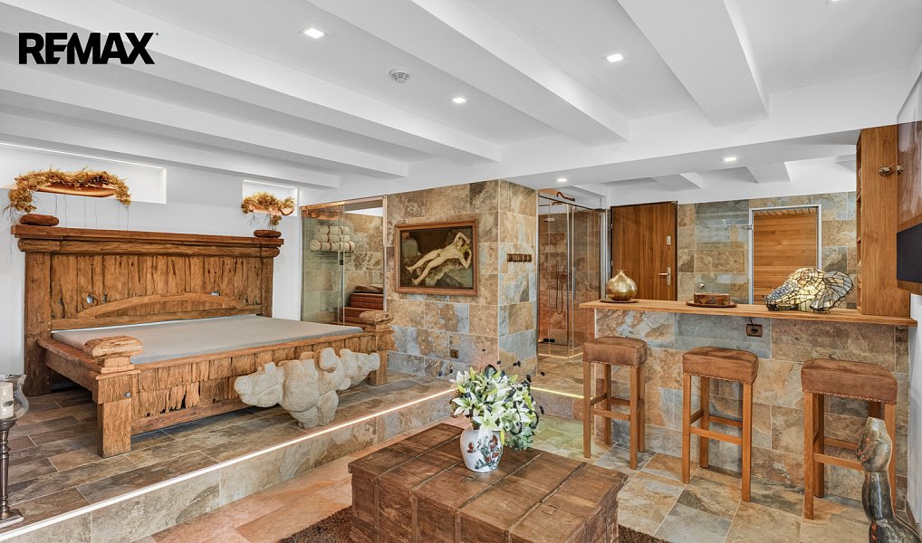 Prodej domu 338 m² s pozemkem 6 193 m², Jince – náhled fotky 11