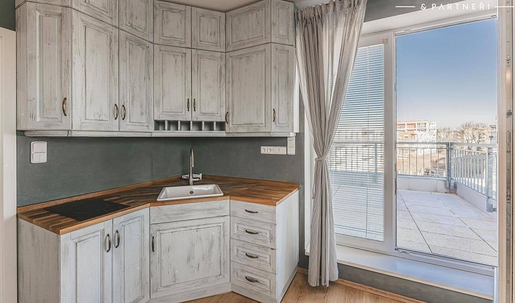 Pronájem bytu 1+kk, 29 m², Nový Hradec Králové - Hradec Králové, Hradec Králové