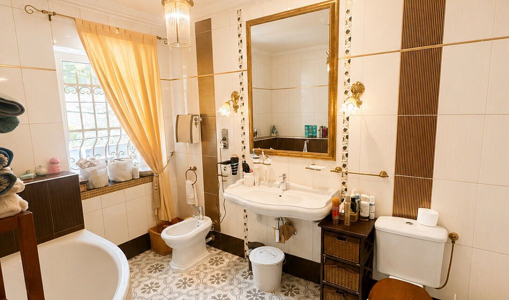Prodej domu 420 m² s pozemkem 532 m², Jáchymov – náhled fotky 30