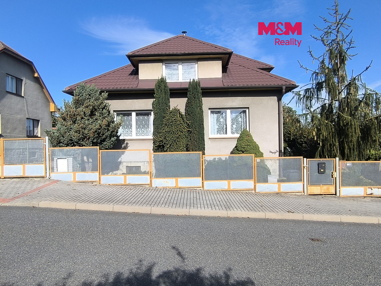 Prodej domu 105 m² s pozemkem 870 m²