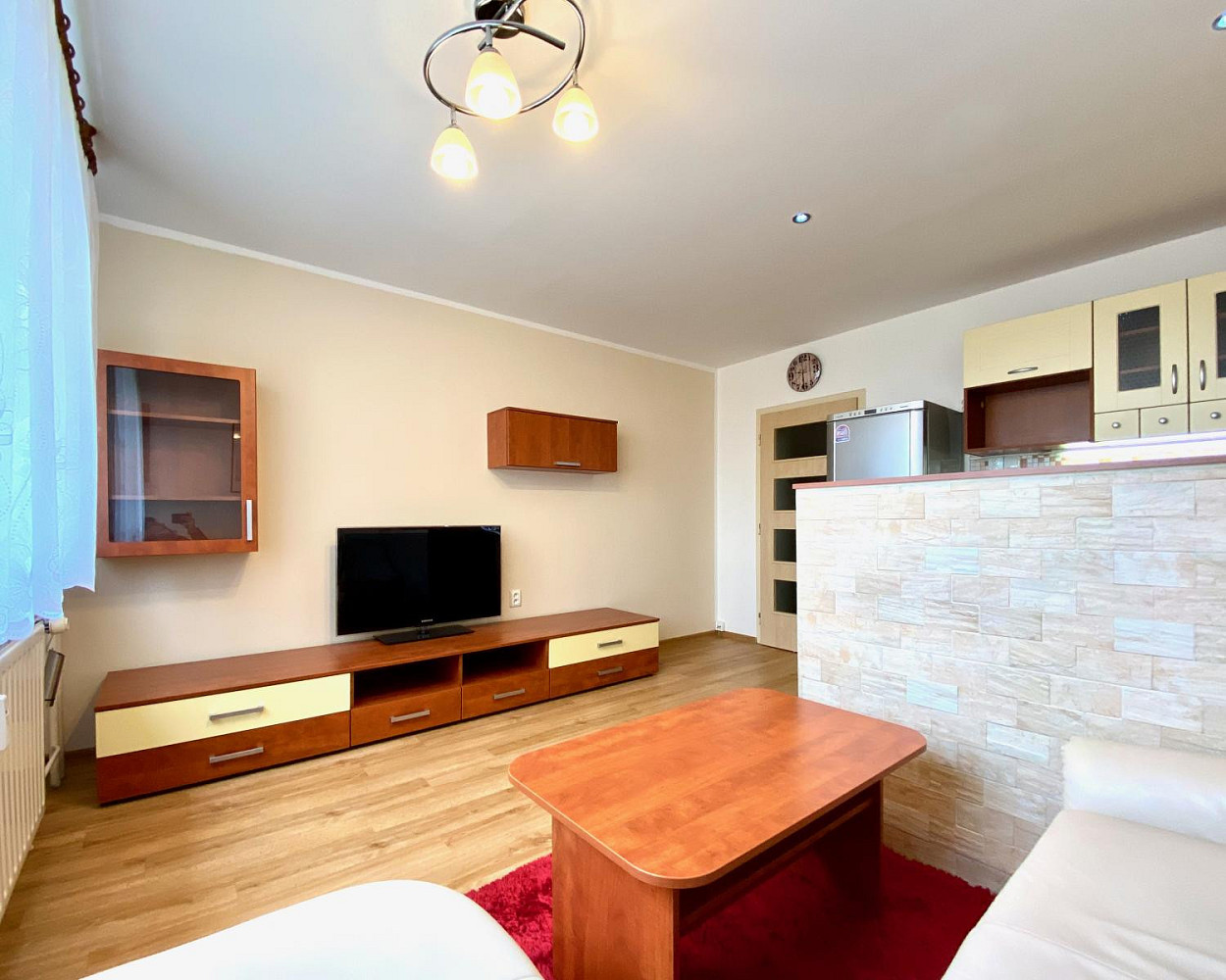 Pronájem bytu 2+kk 40 m² – fotografie 3