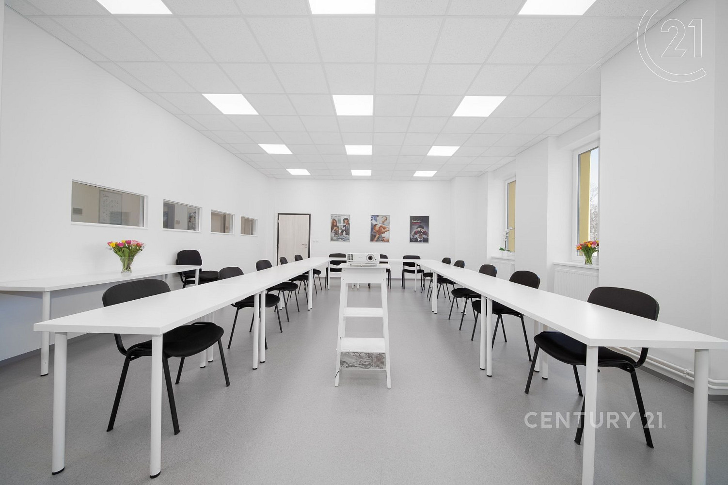 Pronájem kanceláře 60 m² – fotografie 4