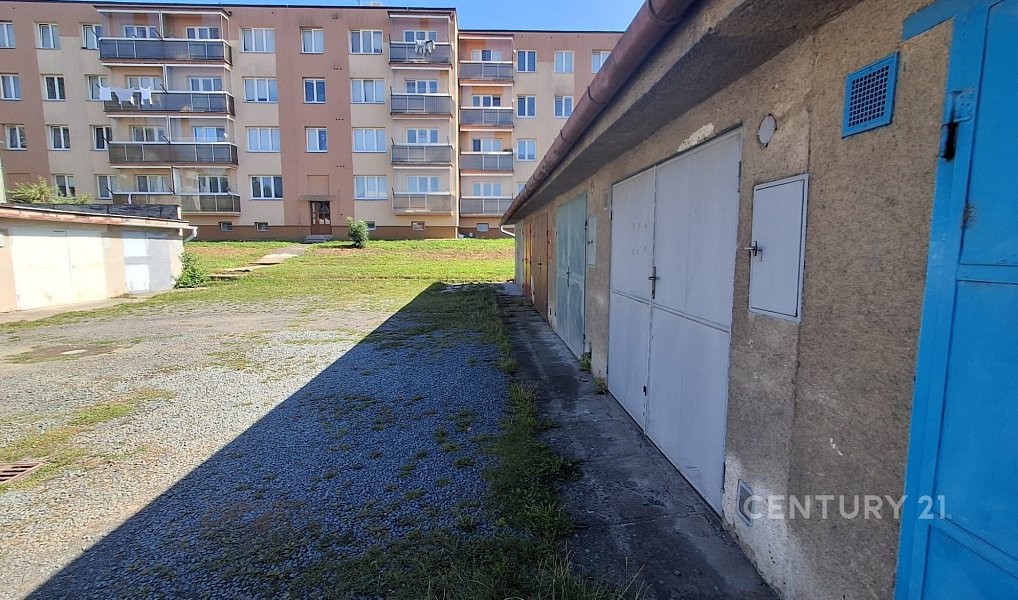 Prodej řadové garáže 22 m2 s elektřinou Nový Jičín, ul. Pod Lipami., Nový Jičín – náhled fotky 3